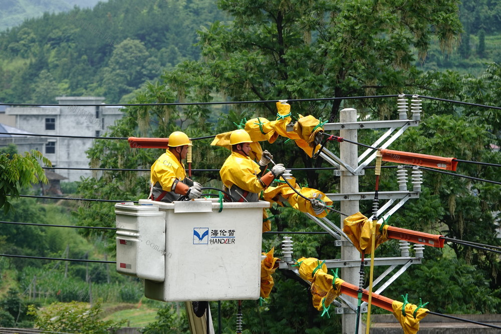 带电作业  保供电