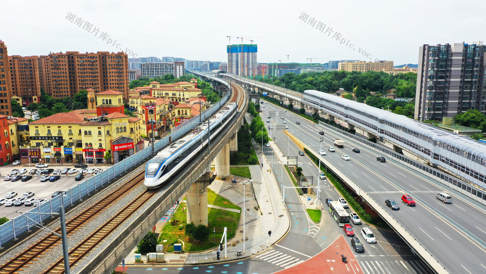 公路  城际铁路  地铁  交通