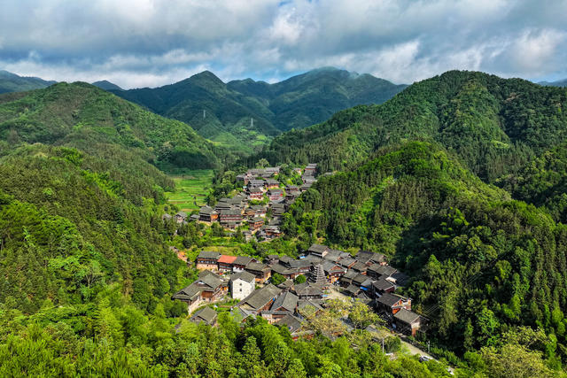 传统村落 旅游 特色民居 雾 古侗寨