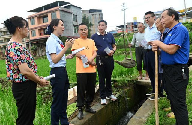 金融  金融知识  乡村 金融知识下乡 银行 宣讲  防范金融风险  群众 农村