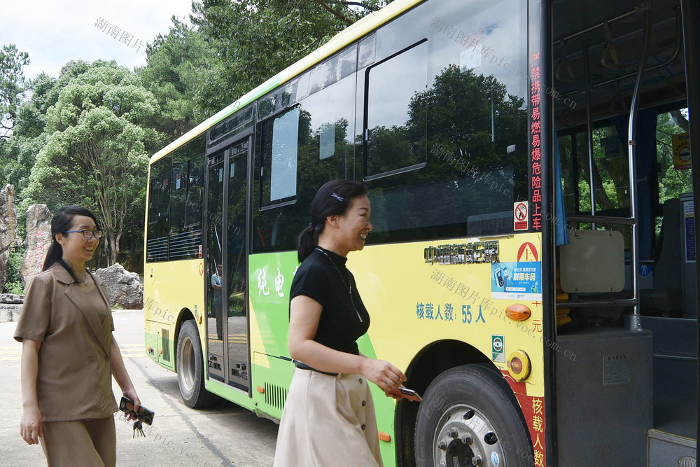 嘉禾：绿色公交惠民众