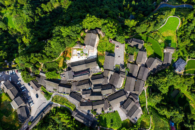 十八洞村  乡村  生态  苗族  