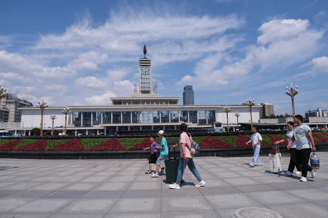 蓝天白云，长沙美