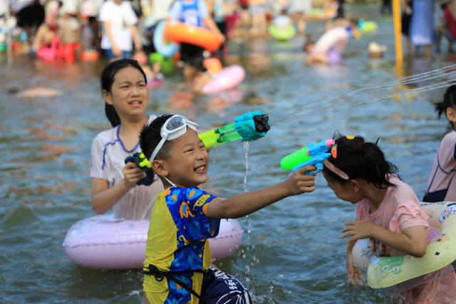 湖南邵东  戏水  清凉 夏日  游泳 打水仗