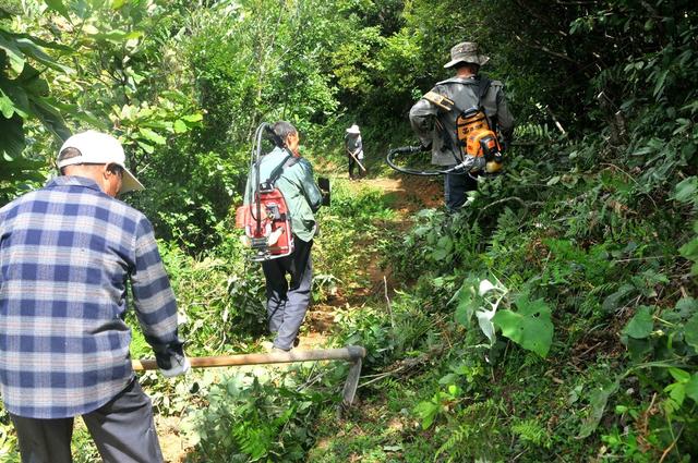 修路 山歌 捐款 组织 出行