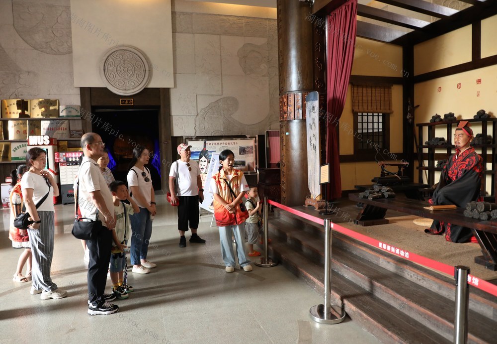   “小小讲解员”走进博物馆
