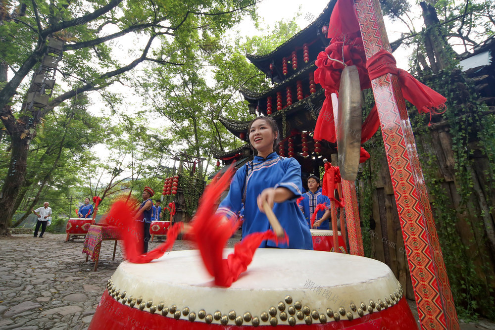 湖南，龙山，旅游，推广，景区，活动，经济发展，新活力