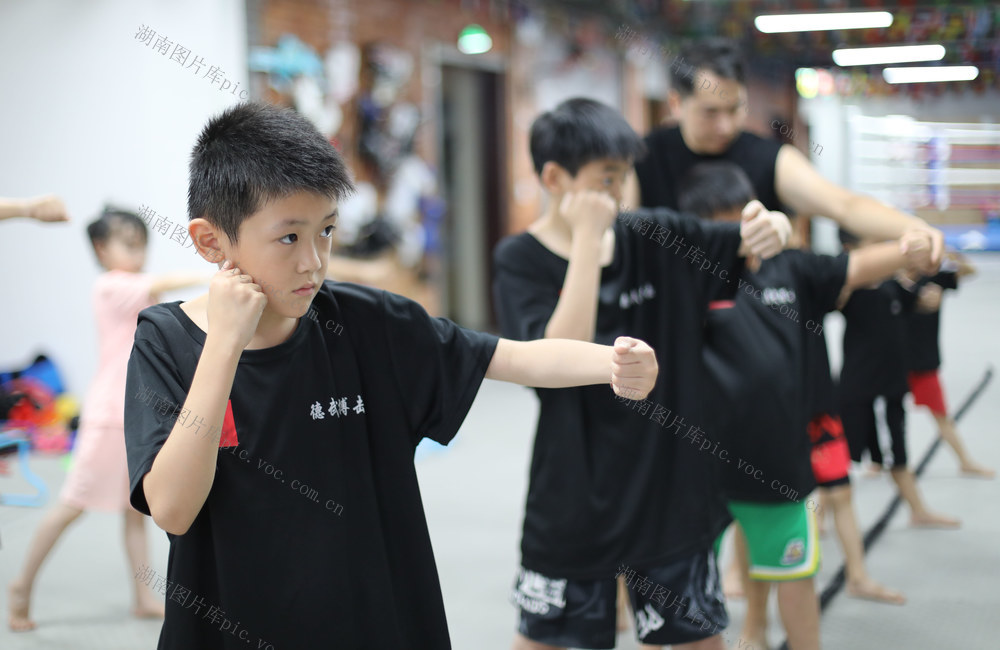 暑期 学生 活动