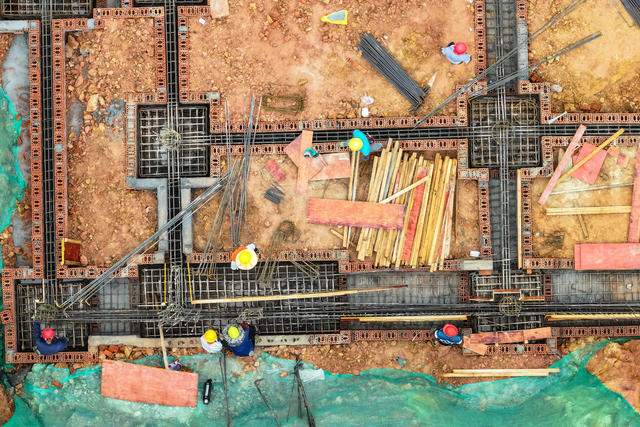 通道转兵纪念馆 红色 建设 工人 施工