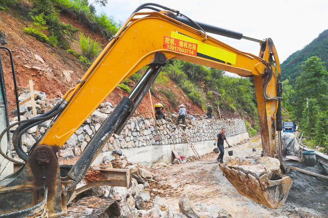 护砌  滑坡  交通  安全