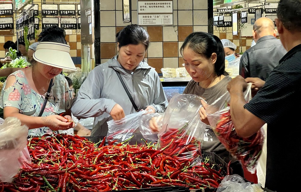 高温不减“菜篮子”丰盈
