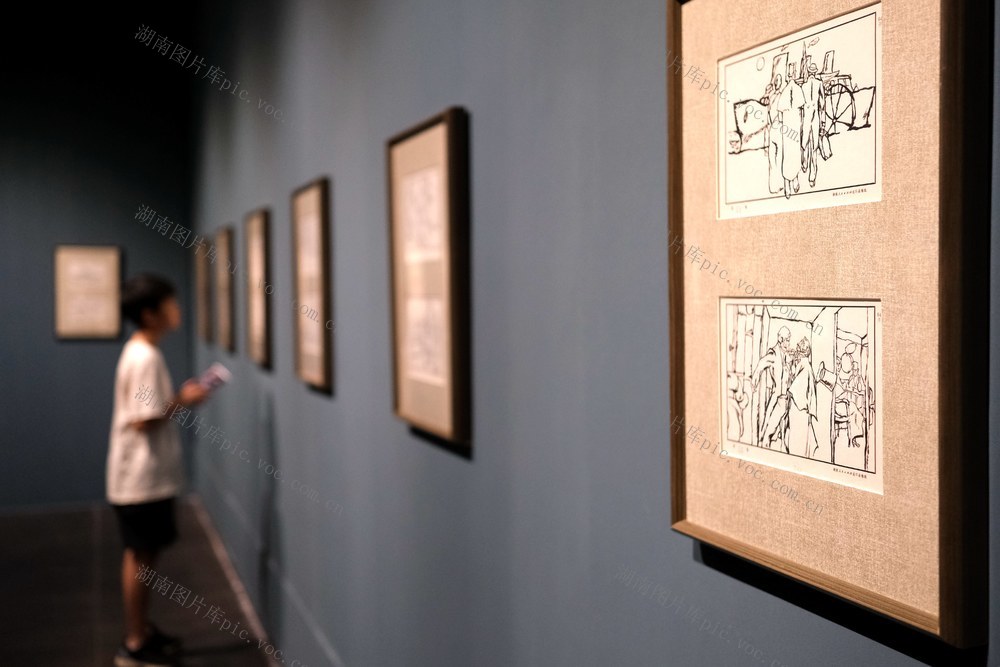 俞晓夫，艺术大展