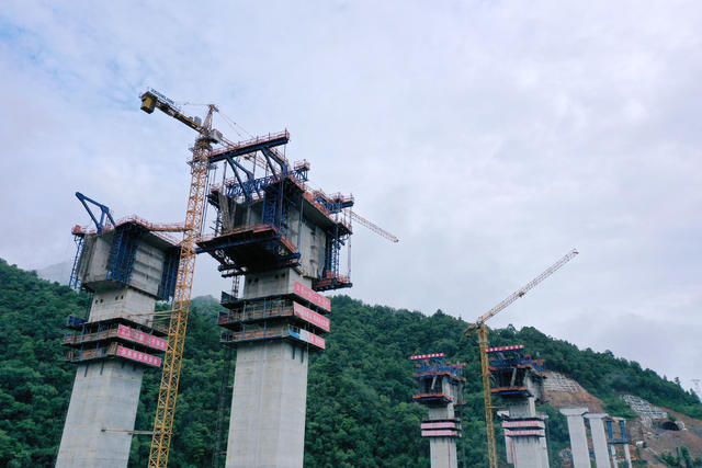 城龙高速 湖南段 项目  建设 加快 