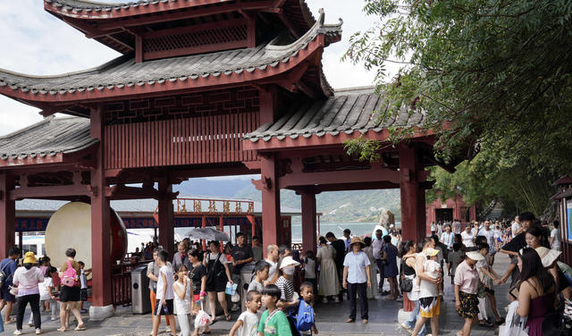 资兴市 东江湖 灾后重建 旅游热