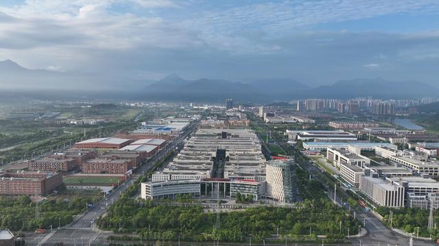 航拍  湖南  郴州  高新区  湖南自由贸易  试验区  郴州片区 国家跨境电商  综合试验区  保税区  海峡两岸  产业合作示范区  黄金期   黄建华  航拍