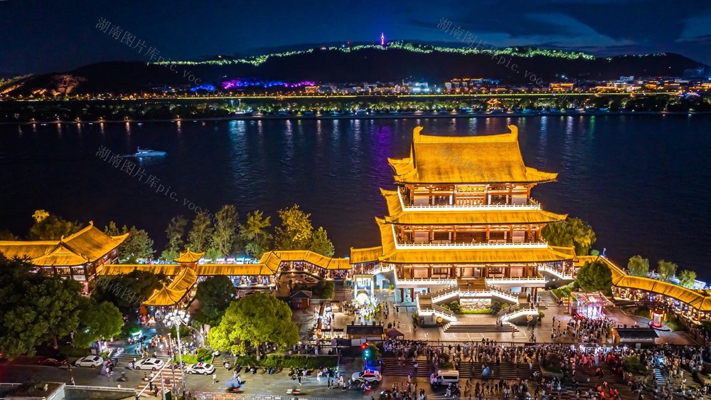 湖南  长沙  湘江  杜甫江阁  夜景  航拍


