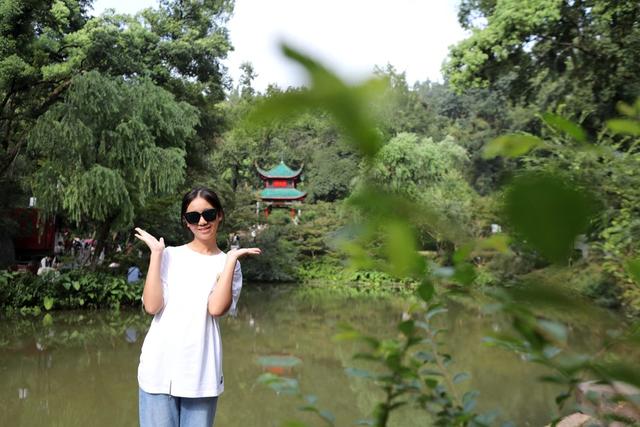 错峰旅游，热度不减，岳麓书院，爱晚亭
