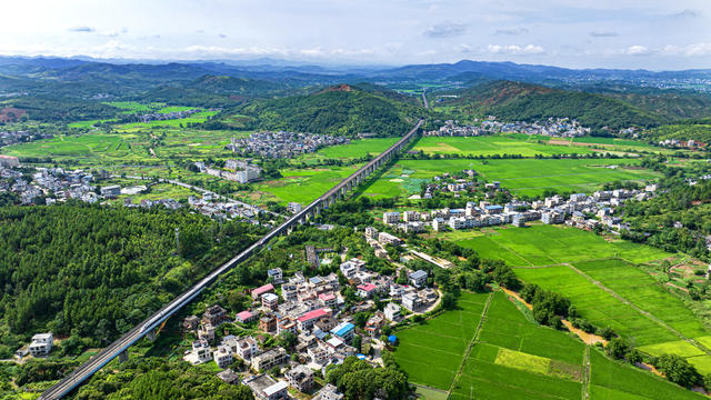 航拍  湖南  郴州  永兴县  洋塘乡 
 明村  绿油油  稻田  新农村建设  黄建华