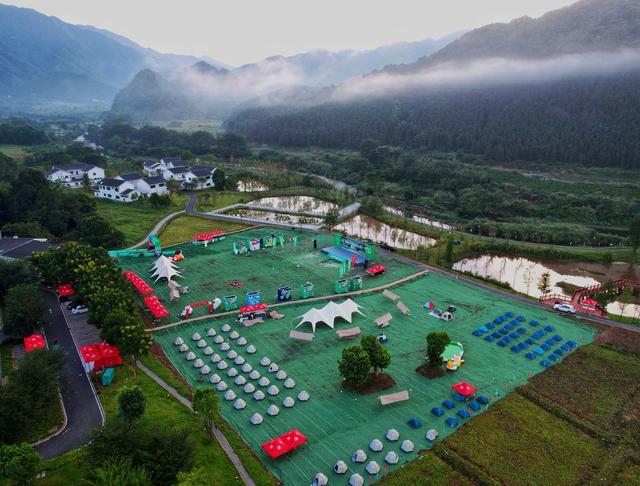 全国露营大会
云雾缭绕
瑶族千家峒