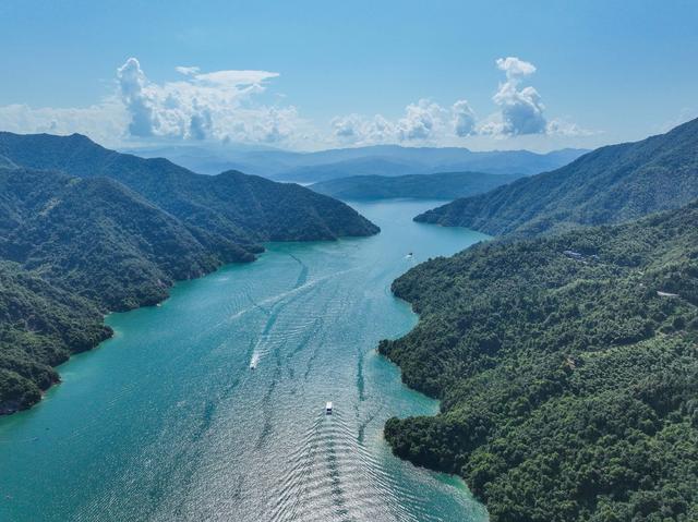 资兴
东江湖