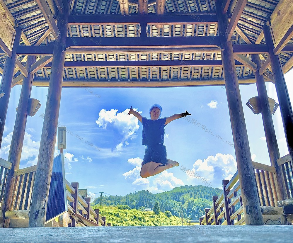 秋日郊游受热捧
