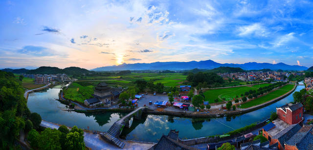 晚霞、古村‘、美景