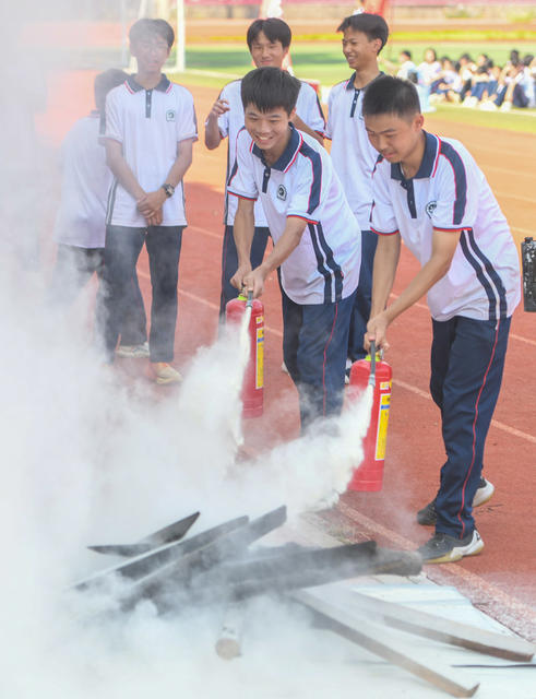 消防安全
学校
军训
道县
