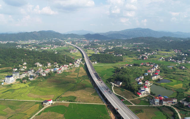 高速公路   重点项目   民生工程   湖南双峰   交通  沪昆高速