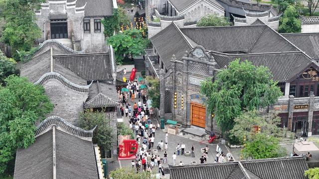 湖南  郴州  郴州长卷  中秋节 游客    舞狮  打铁花  节日  游玩项目 
