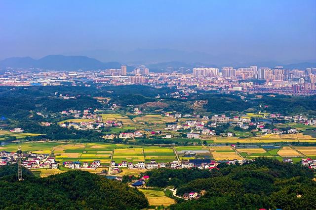 秋天  秋收  丰收  新农村  别墅