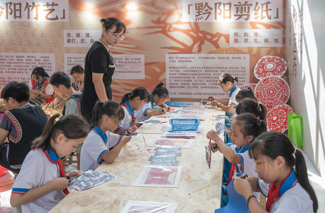 传统文化，剪纸艺术，文化传承，洪江市，非遗