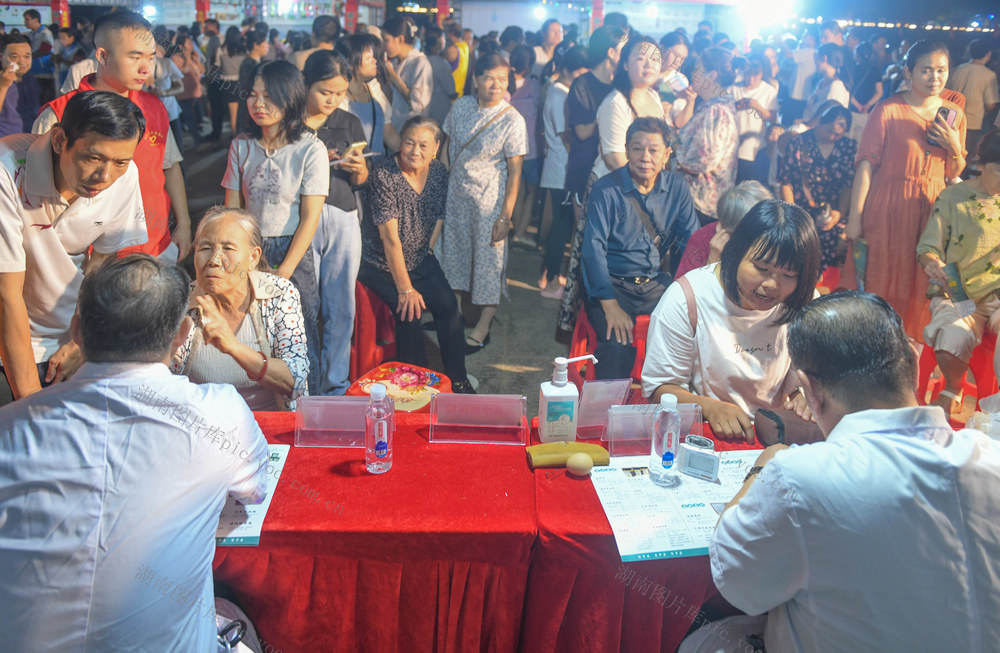 中医文化夜市
道县
