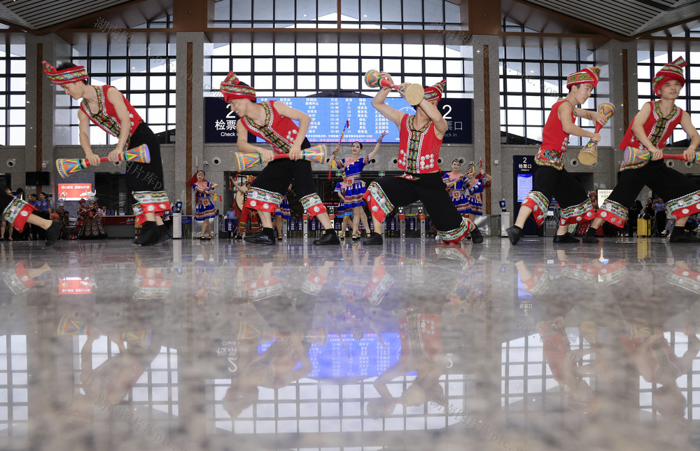 国庆 西站 表演 快闪 