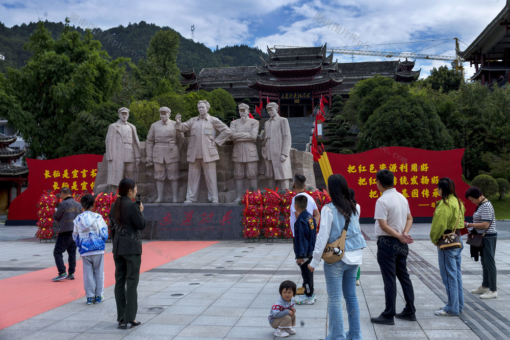 通道 转兵 纪念 馆 迎来 各地 游客 参观
