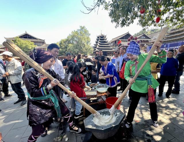 文旅“大餐”引宾客
