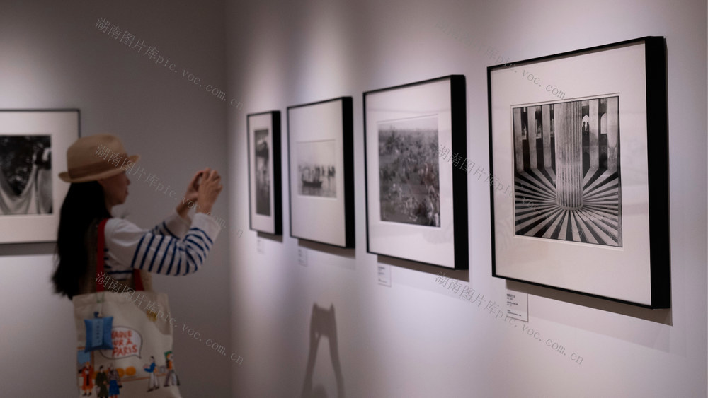 西方遇见东方，马克·吕布摄影回顾展