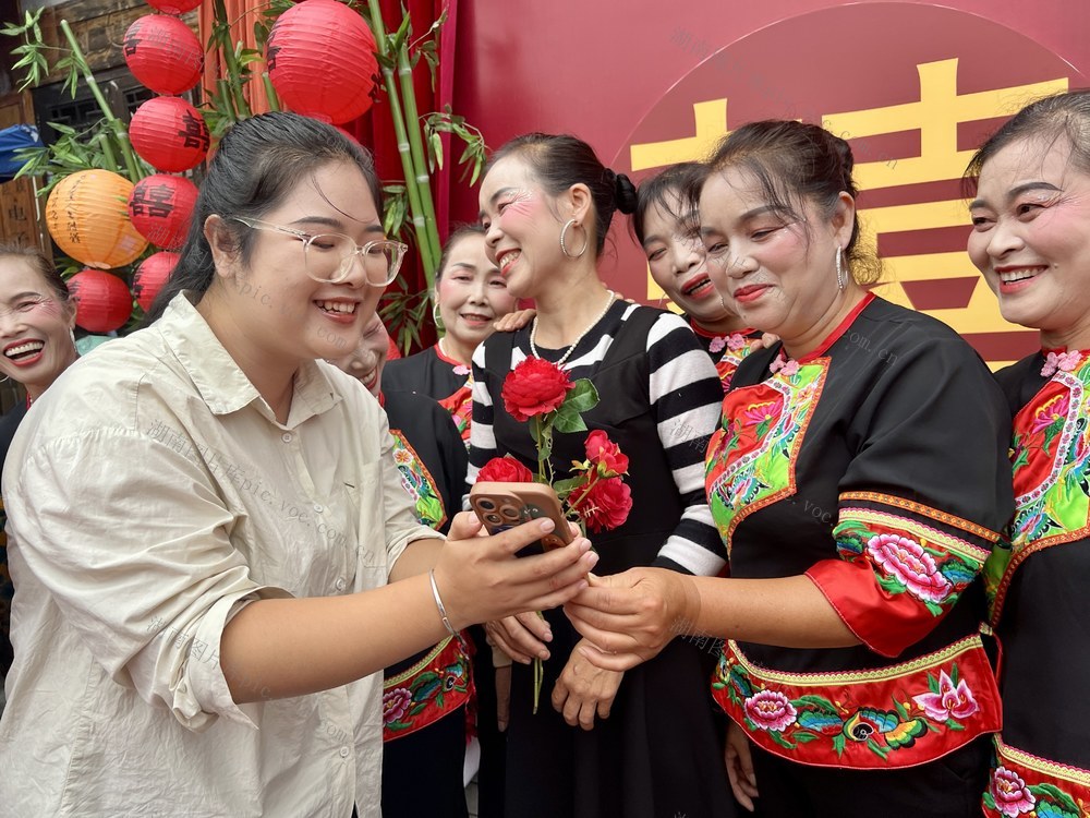 开心游园庆县庆
