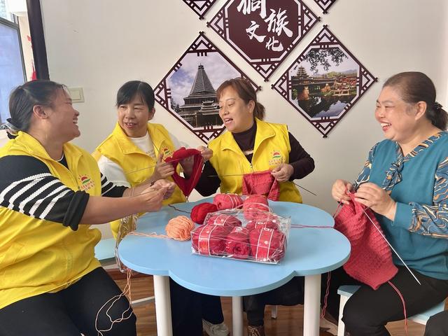 “恒爱行动”为爱编织
