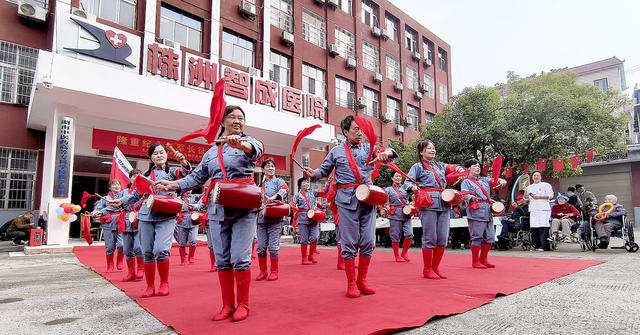 唱长征歌，传长征精神，纪念长征出发80周年