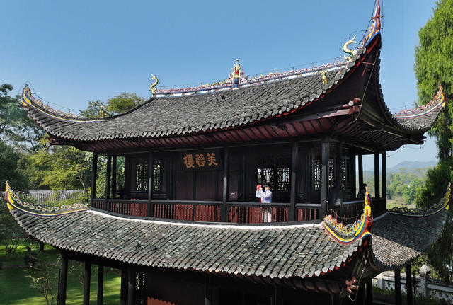 修缮一新迎客来