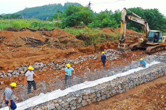 嘉禾：岸坡治理施工忙