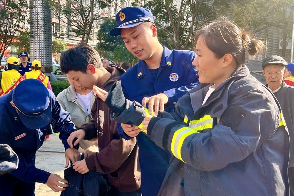 冬之伊始 消防宣传“升温”
