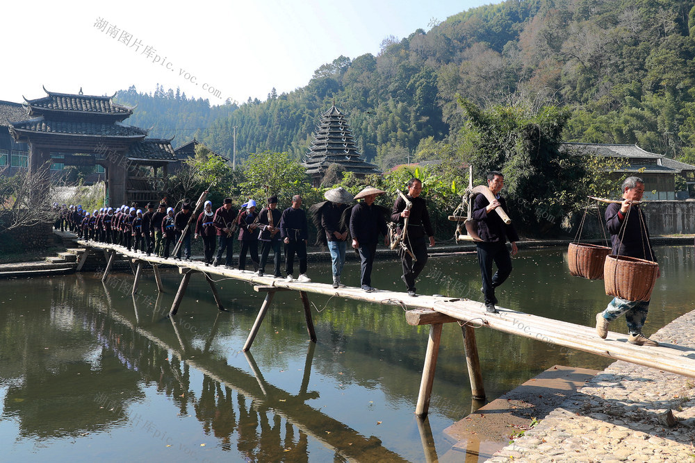 民俗文化  欢庆 侗族 传统佳节 展示 侗寨 浓郁风情 获得感 幸福感