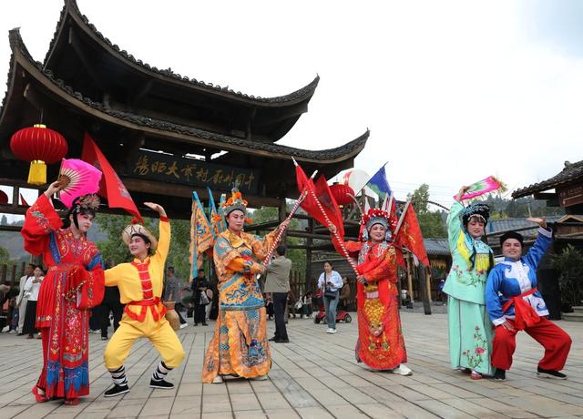  村厨“秀才艺”点亮乡村文化生活