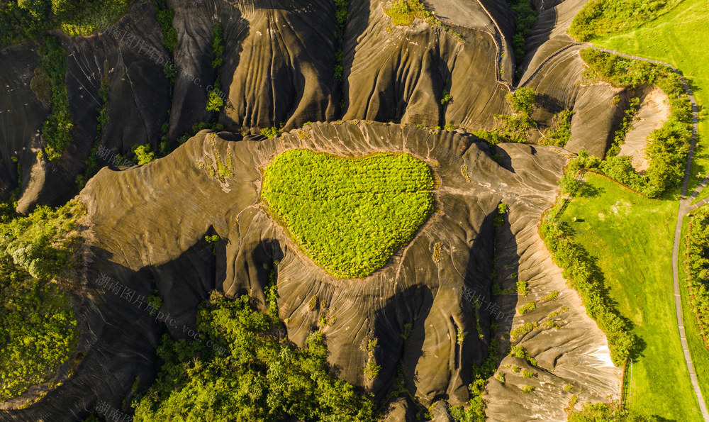 航拍  湖南  郴州  苏仙区   飞天山  国家地质公园里  核心景区 
 丹霞之心 