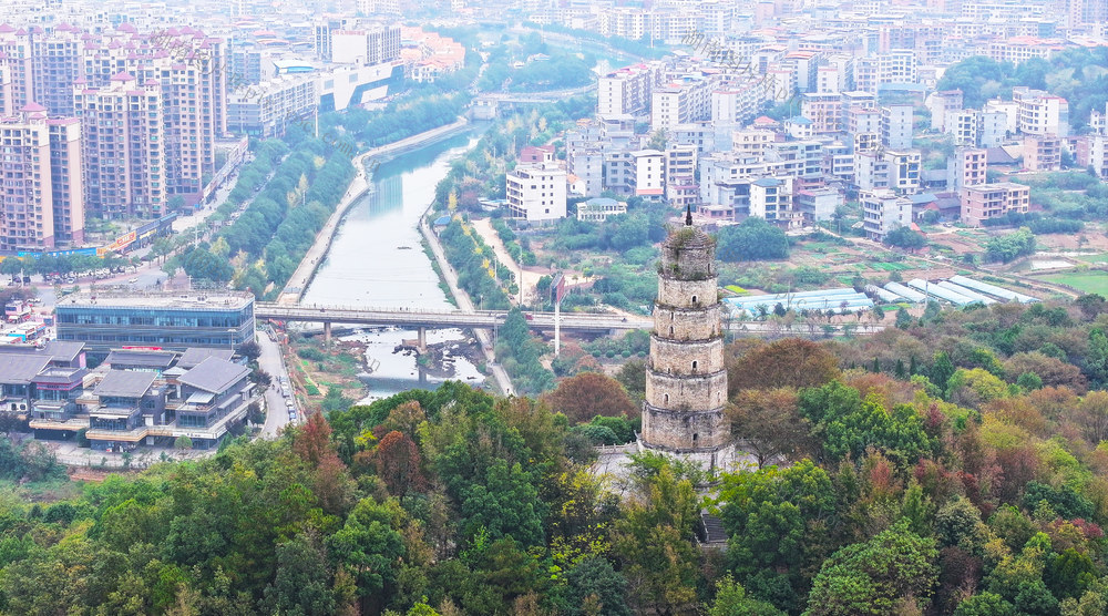 古塔   县城  生态  公园