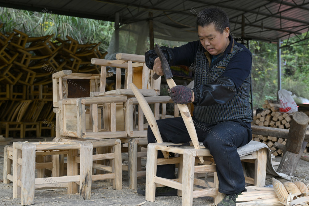 经济　文化　手工艺　木匠　产业　家庭经济