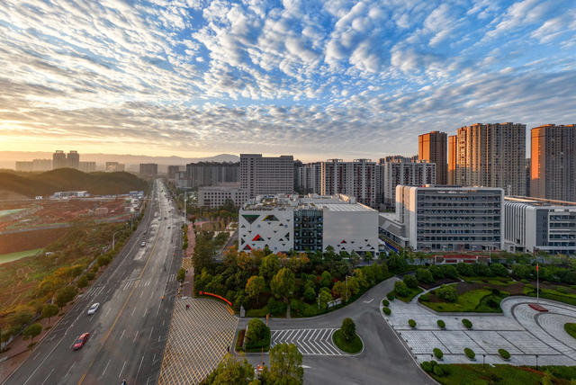 城市新貌，早霞，鹤城