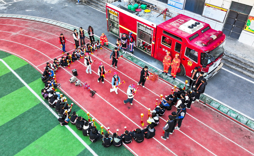 消防  宣传  校园  长鼓舞  瑶族