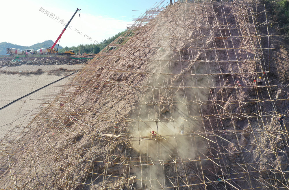 水库 加固